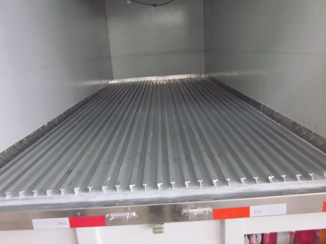 aluminium alloy ventilating slots_副本