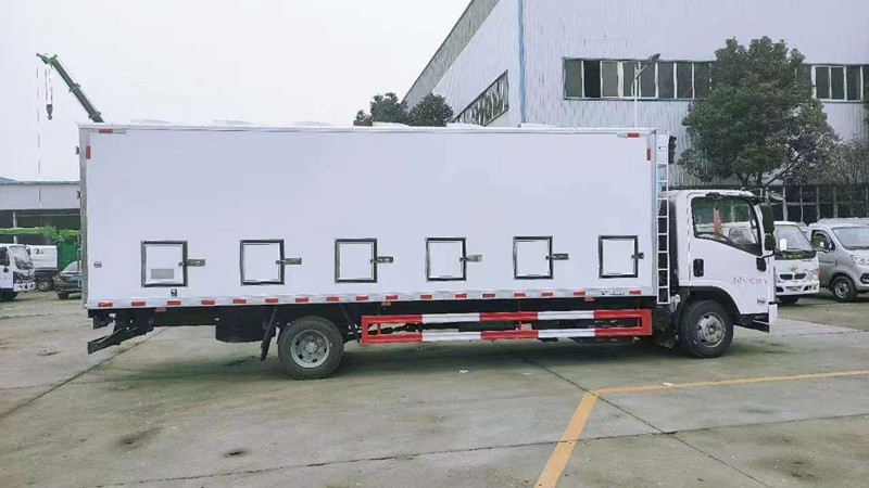 ISUZU day old chicks transported truck 1_副本