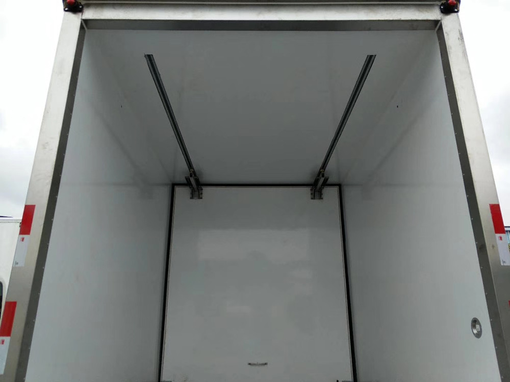 movable clapboard inside the cold  room box body_副本